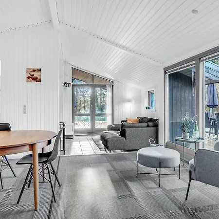 3 Bedroom Cozy In *